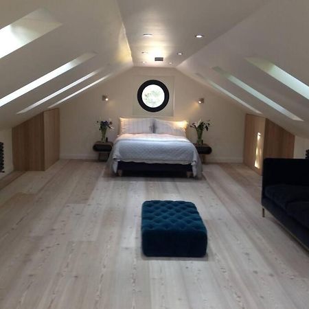 Luxury Coach House Next To Woodland In Knutsford Villa Exterior photo