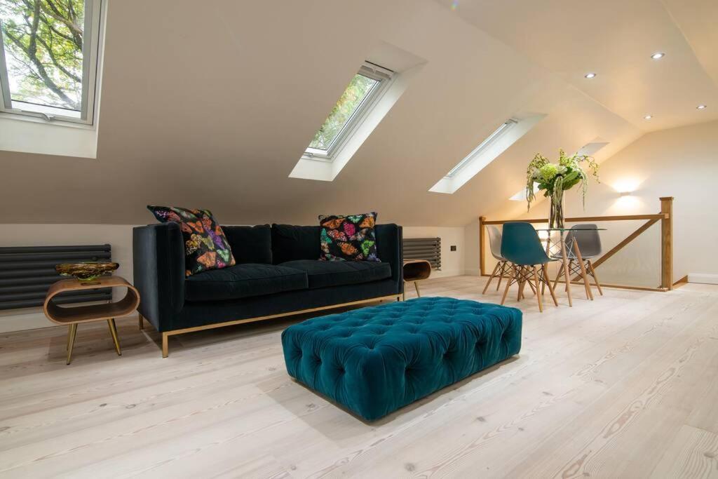 Luxury Coach House Next To Woodland In Knutsford Villa Exterior photo